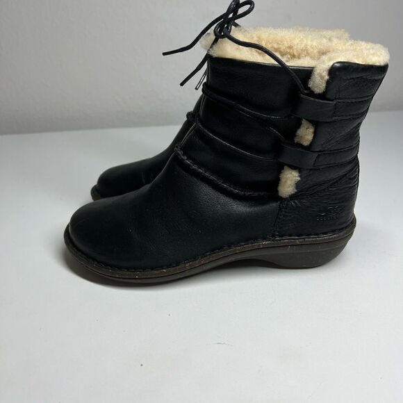Ugg black leather fur lined tie around winter boots. Size 6 - Picture 3 of 14